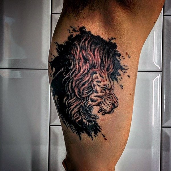 腿部棕色小狮子头像纹身图案