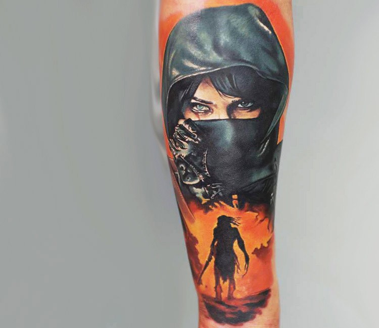 手臂彩色逼真的女战士肖像纹身图案