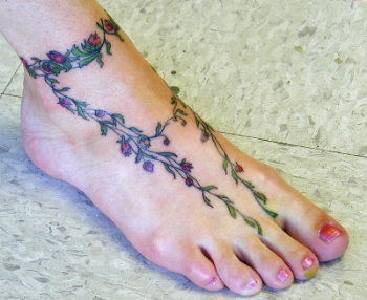脚背彩色花朵植物纹身图案