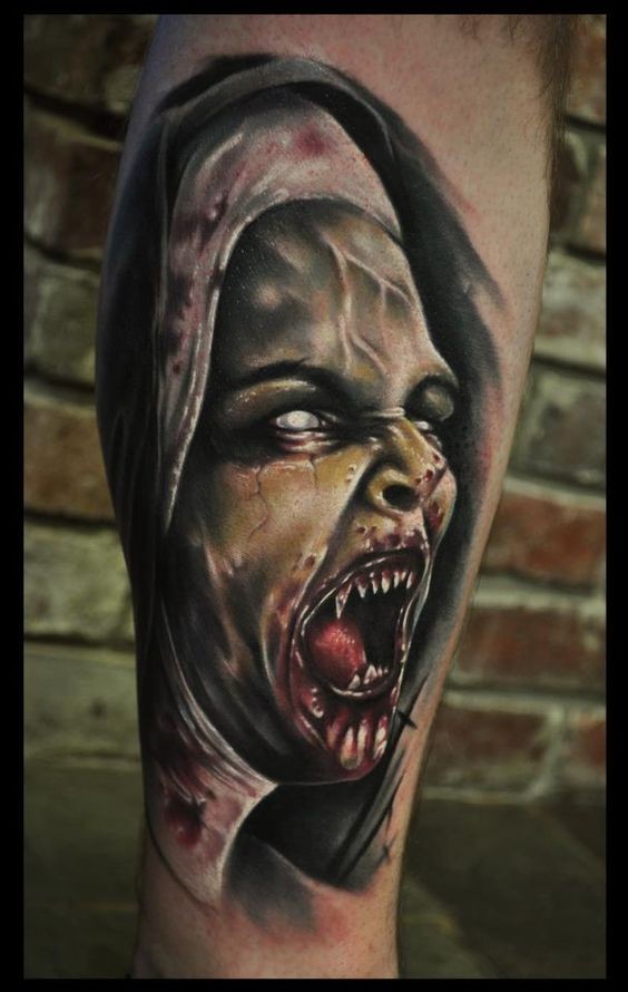写实风格彩色血腥吸血鬼女人肖像纹身图案