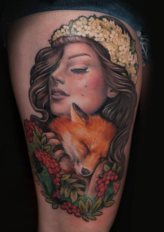 腿部彩色哭泣女人与狐狸纹身图案