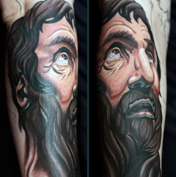 手臂彩色宗教男子肖像纹身图案