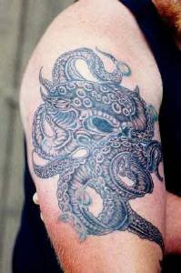 大臂海底动物章鱼纹身图案