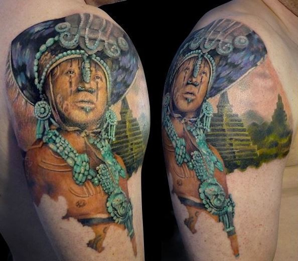大臂阿兹特克人与首饰纹身图案