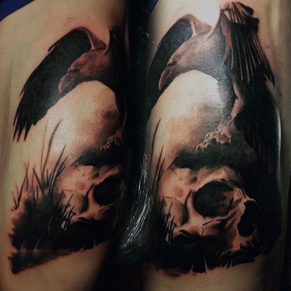 惊人的鹰与骷髅纹身图案