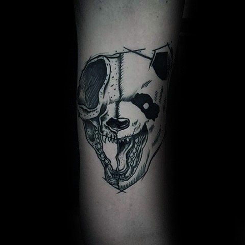 邪恶的熊猫头部和骷髅纹身图案