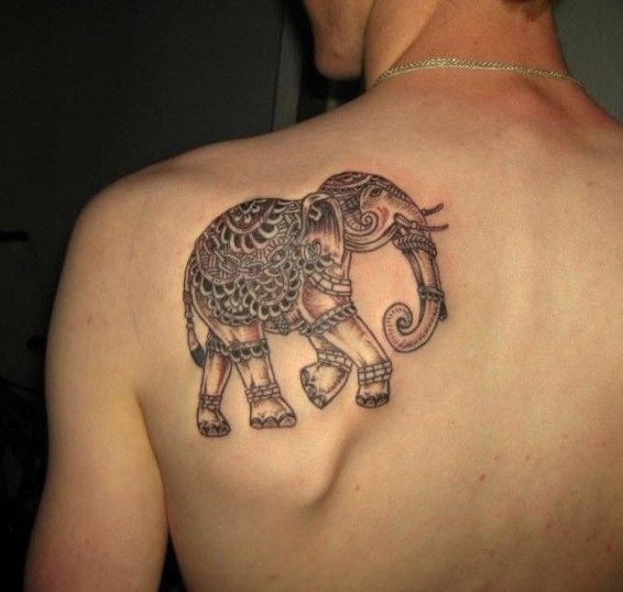 背部印度风格大象纹身图案