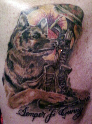 军队的狗救生员纪念纹身图案