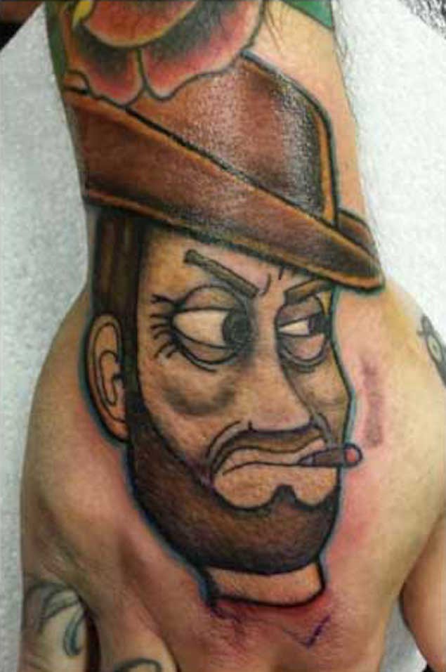 手背水彩烟雾玩具牛仔男士纹身图片