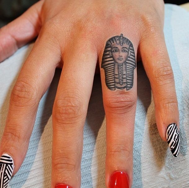 手指埃及法老面具纹身图案