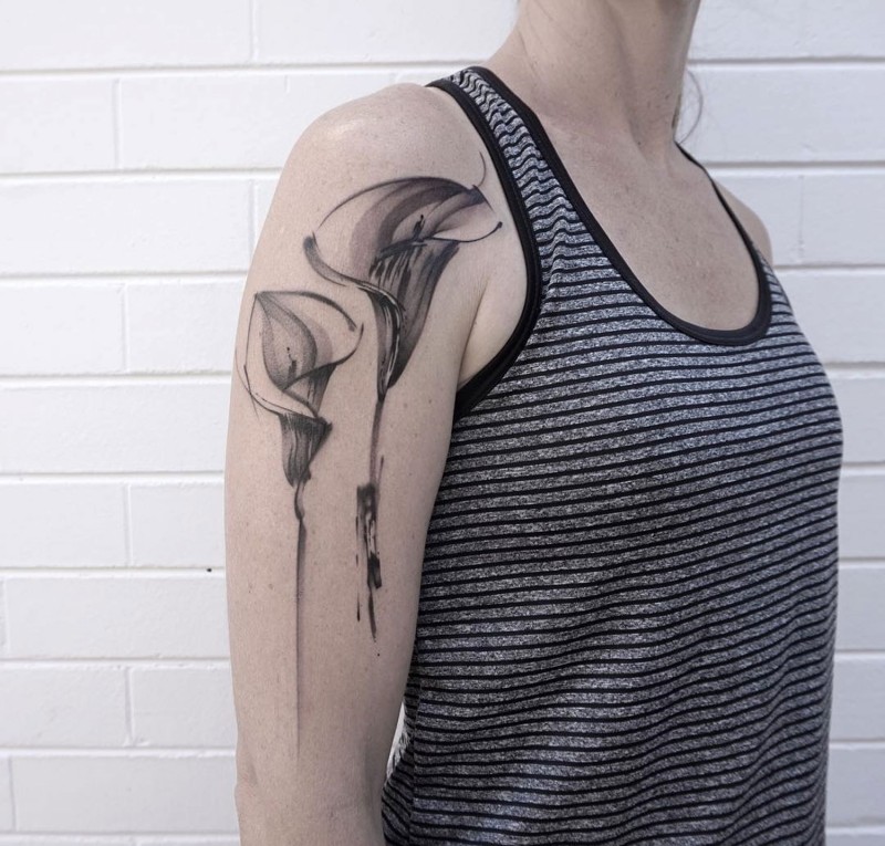 手臂好看的彩色花朵纹身图案