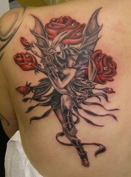 背部精灵与逼真的玫瑰纹身图案