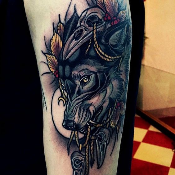 华丽的狼头与乌鸦头骨纹身图案