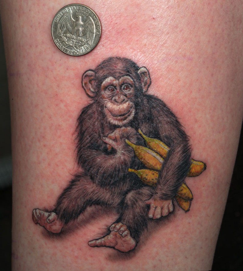 可爱的写实黑猩猩与香蕉纹身图案