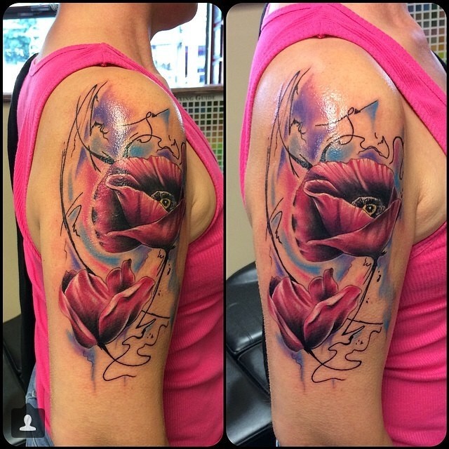 手臂罂粟花和线条彩绘纹身图案
