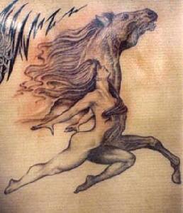 奔跑的女性和马创意纹身图案