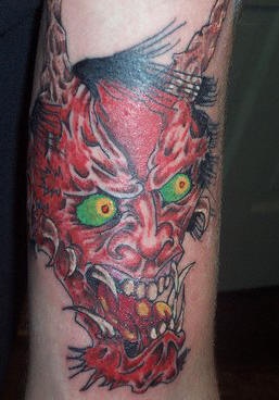 愤怒的红魔鬼纹身图案
