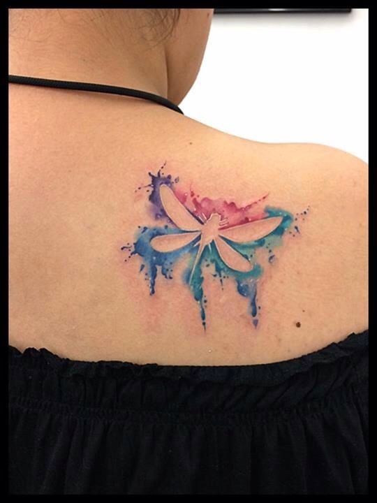 女孩水彩蜻蜓剪影纹身图案