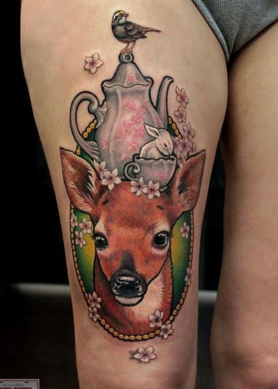 大腿鹿花朵和杯子小兔纹身图案