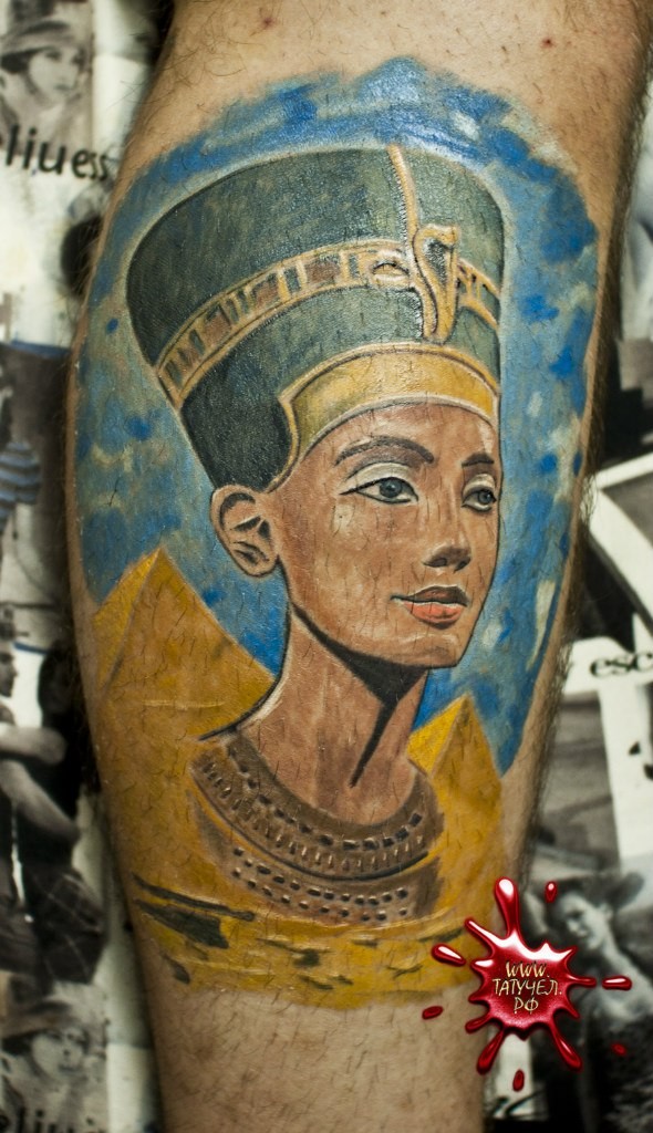 埃及金字塔和纳芙蒂蒂公主彩色逼真的纹身图案