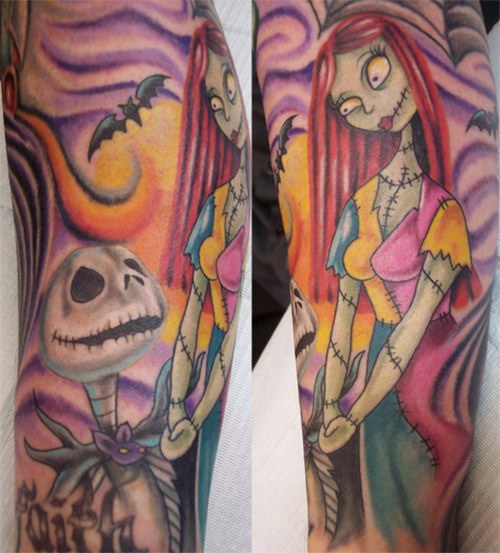 手臂彩色杰克和莎莉骷髅纹身图案