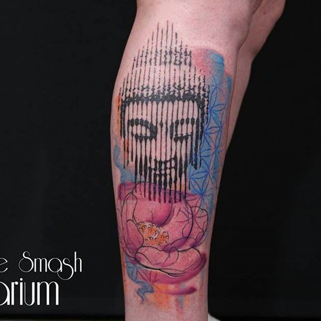 腿部彩色印度教风格的如来佛祖头纹身