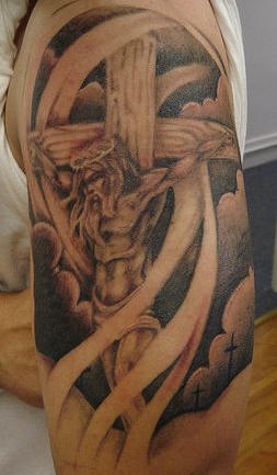 耶稣绑在十字架上纹身图案