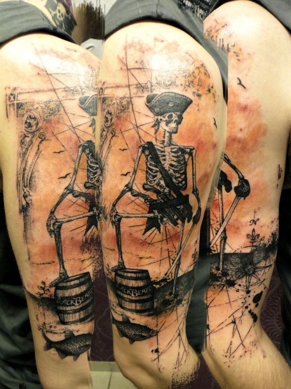 手臂old school欧美海盗骷髅肖像和木箱鱼纹身图案
