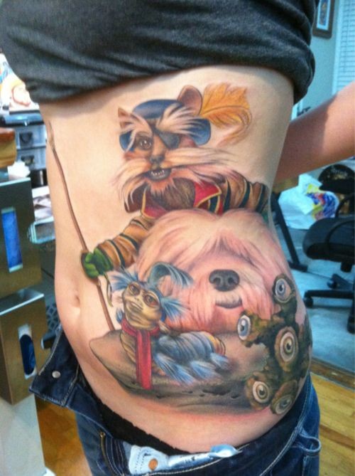 女生侧肋有趣的各种幻想动物和怪物纹身图案