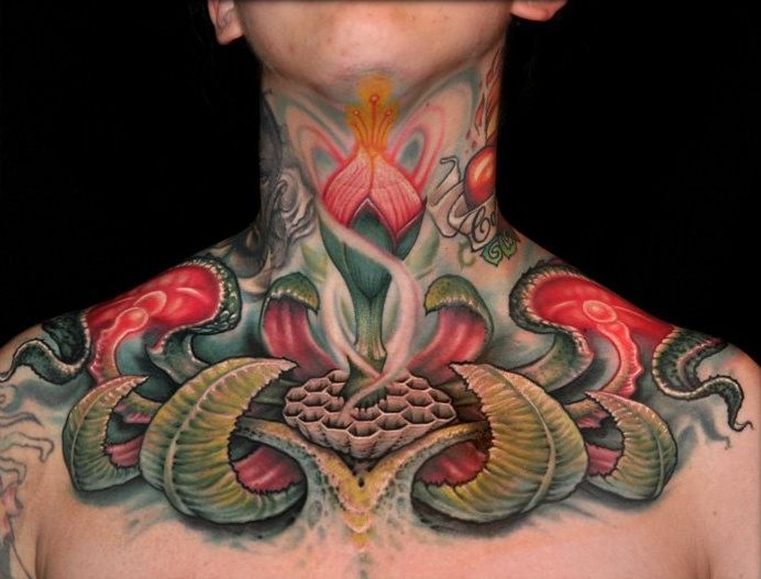 颈部奇特的彩色幻想花卉纹身图案