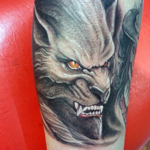 插画风格彩色邪恶的狼人纹身图案