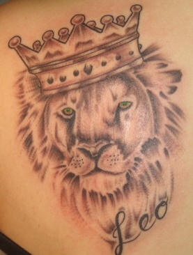 英文字母皇冠狮子纹身图案