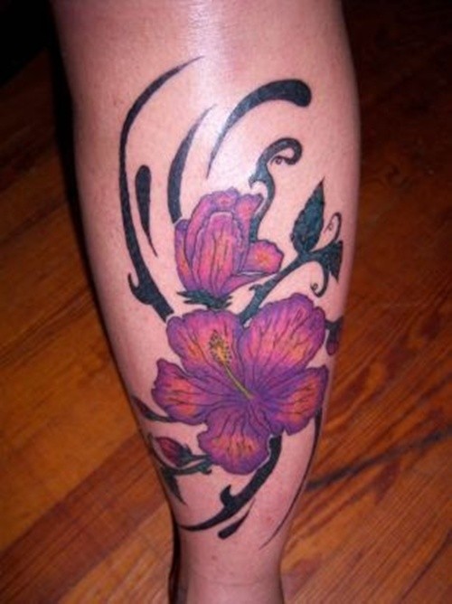 腿部紫色木槿花纹身图片