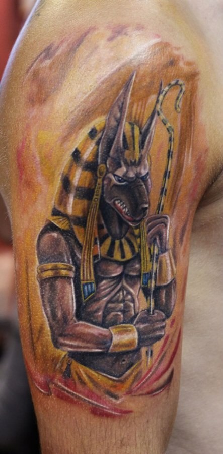 手臂凶恶的彩色埃及神兽纹身图案