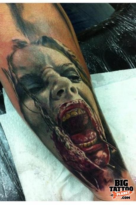 彩色恐怖风格毛骨悚然的僵尸女人脸纹身图案