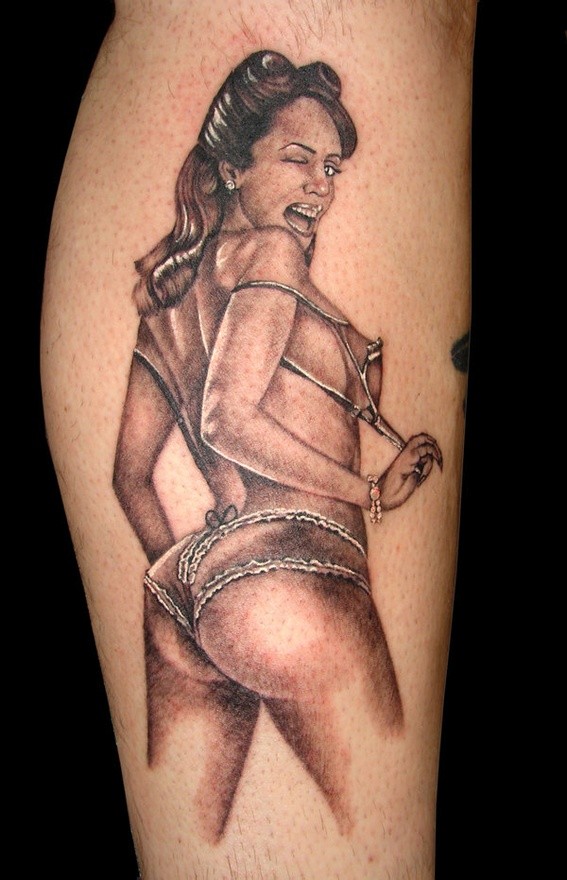 腿部棕色可爱的性感辣妹纹身图片