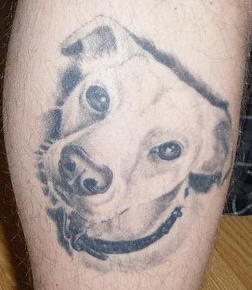 白色小狗头写实纹身图案