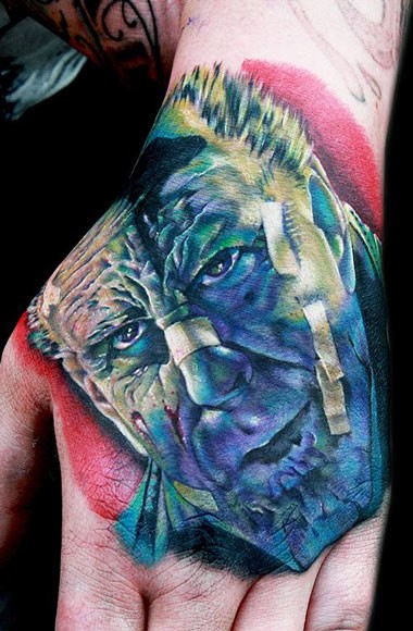 首尔比逼真的彩色著名电影英雄肖像纹身图案