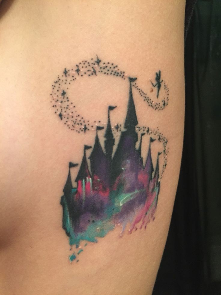 彩色迪士尼城堡纹身图案