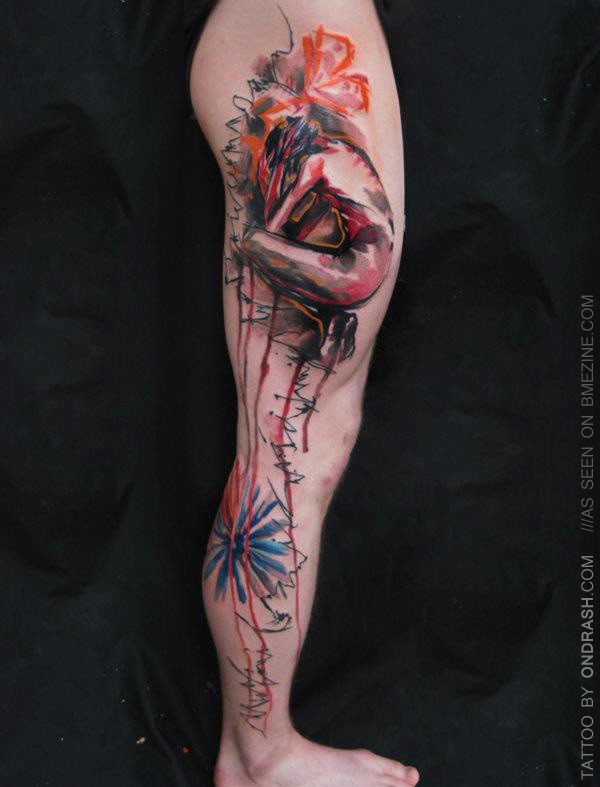 腿部水彩风格彩色抽象女人与花朵纹身图案