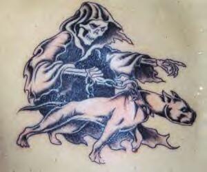 死神与恶犬纹身图案