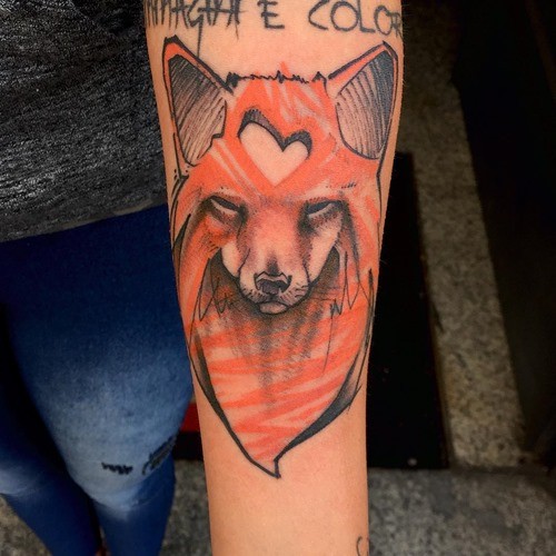 手臂水彩色神秘狐狸纹身图案