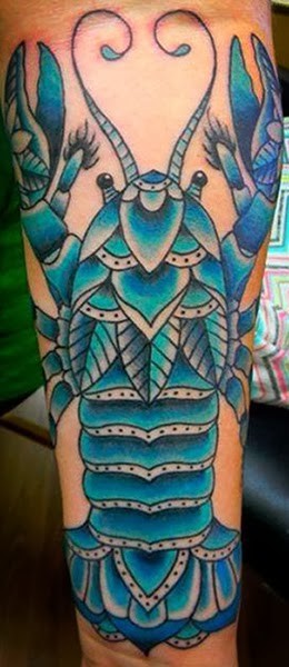 手臂老流派彩色小龙虾纹身图案