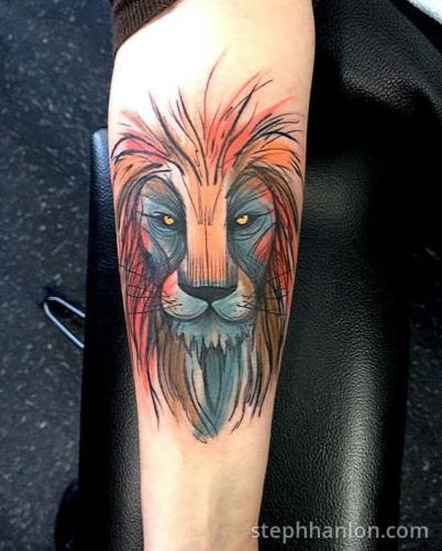 手臂水彩风格狮子头纹身图案