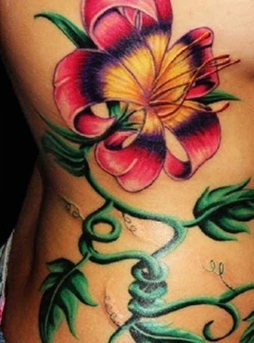 侧肋好看的彩绘木槿花纹身图案