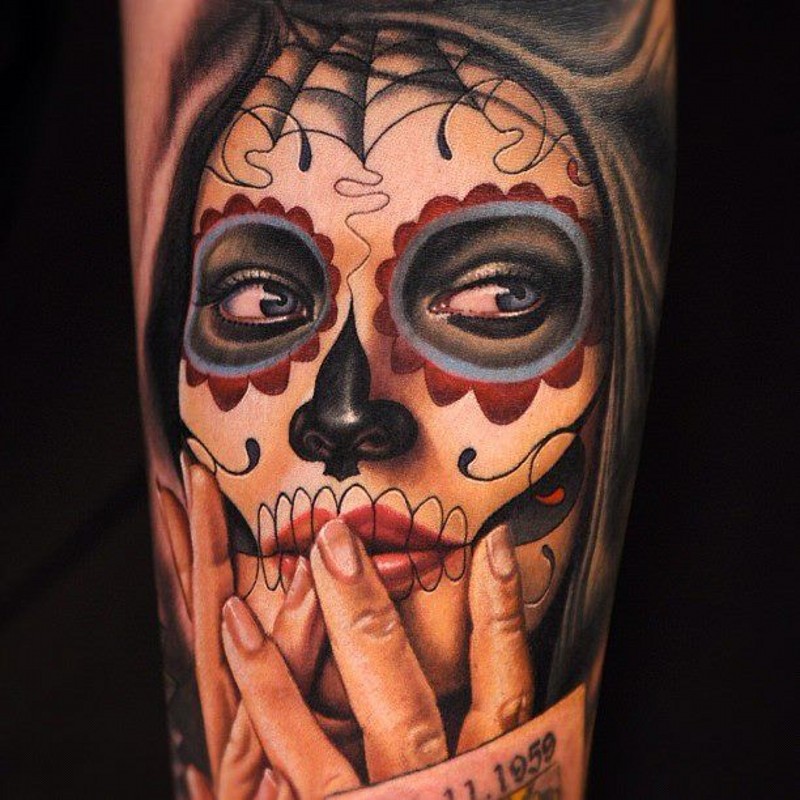 手臂墨西哥风格的彩色女人肖像纹身