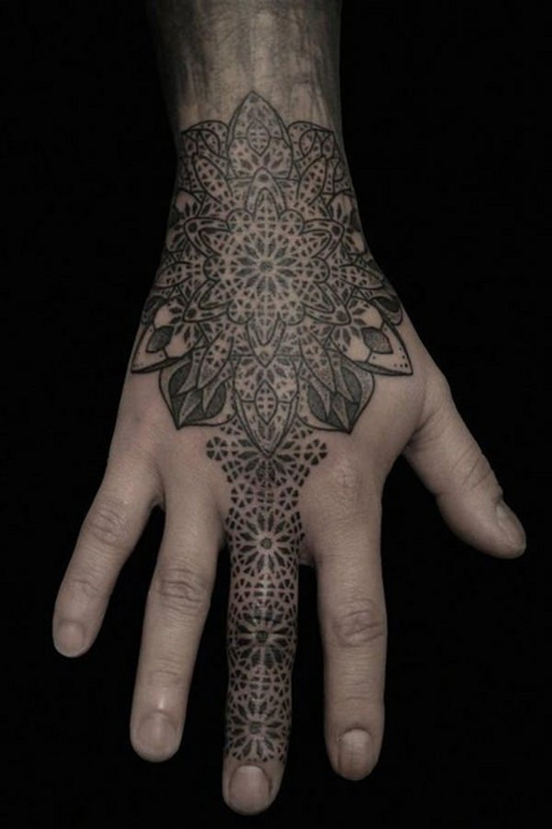 手背到手指梵花个性纹身图案