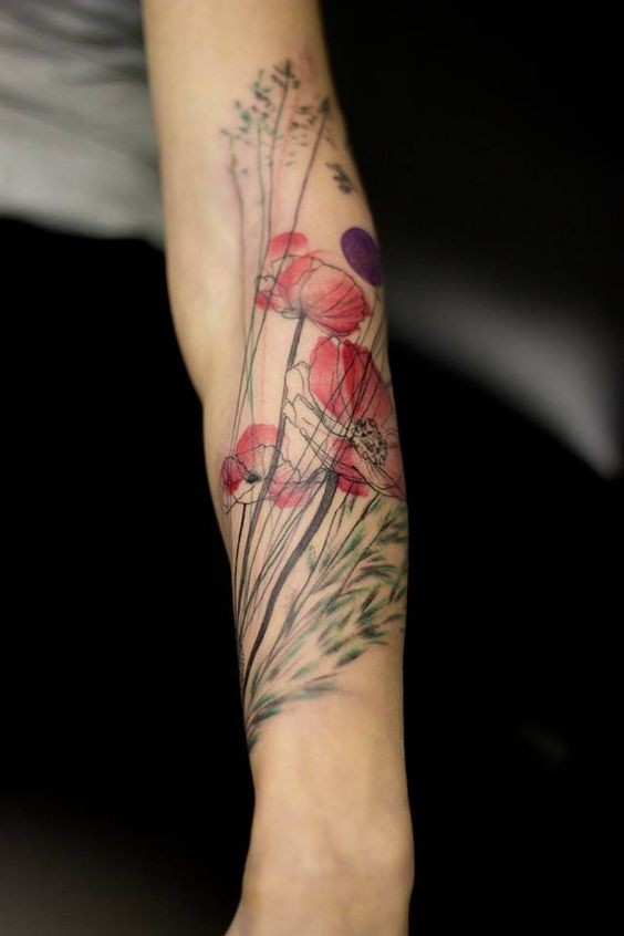女性手臂清新自然色野花纹身图案
