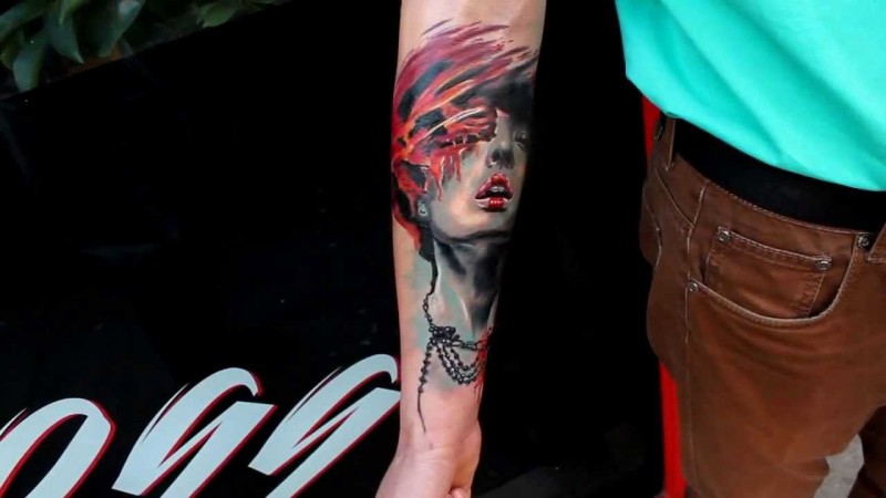 手臂新风格的彩色妇女与珠宝纹身图案