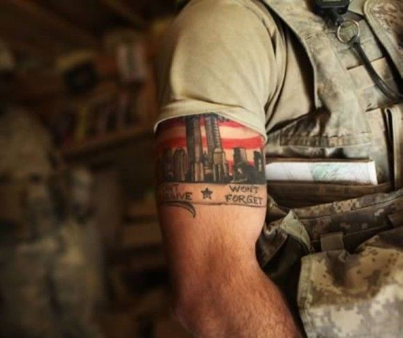 肩部彩色阿富汗美军士兵纹身图片